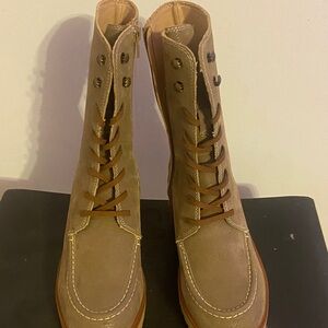 Stylish Tan Heeled Boots for Women